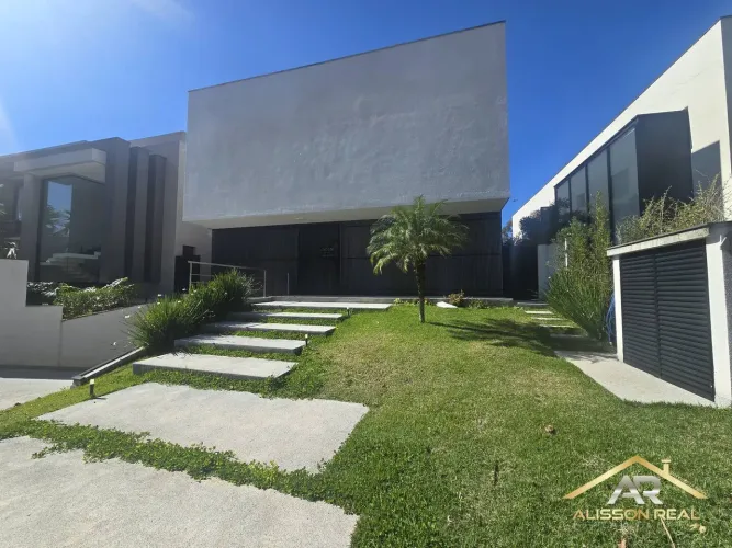 Casa à Venda em Condomínio com 4 Suítes no Solaia sendo 568,94m².