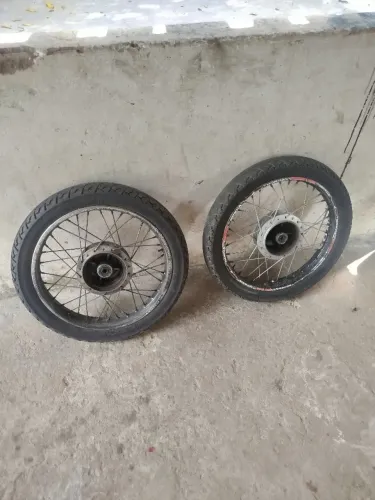 Vendo rodas de moto