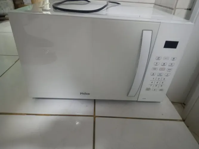 Microondas semi novo