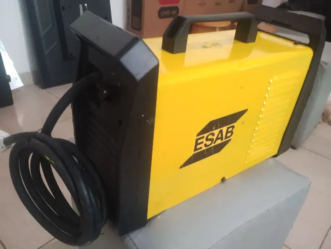 Máquina de Solda Semi-Nova ESAB LNH 240i A de Uso Quase Zero !