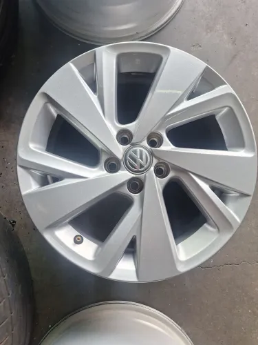 Jogo rodas 16 Nivus Polo Virtus T-Cross original VW seminovas sem detalhes 