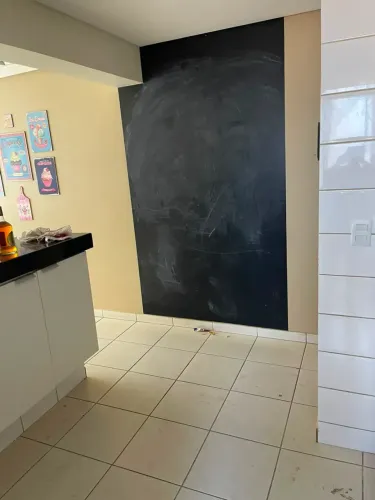 APARTAMENTO COM DOIS QUARTOS SALA CONZINHA E 1 VAGAS DE GARAGEM cobert