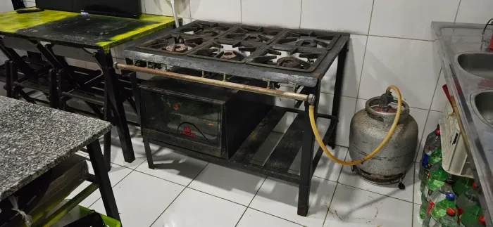 FOGÃO INDUSTRIAL COM FORNO
