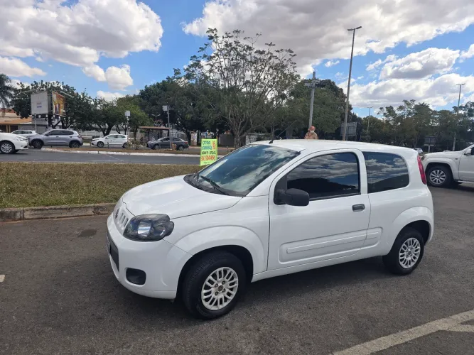 Fiat Uno Vivace Celeb. 1.0 EVO F. Flex 8V 3P 2016