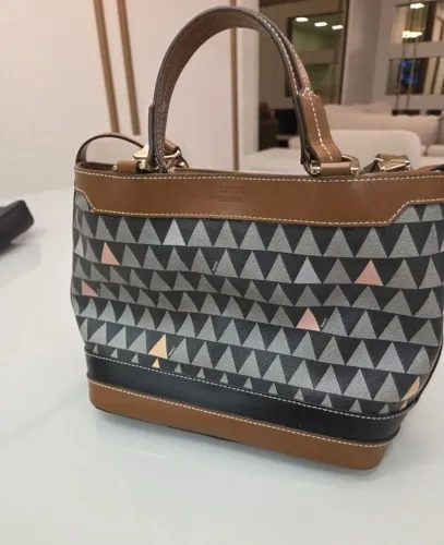 Bolsa Tote Neo Emma Triangle, da Schutz(Couro)