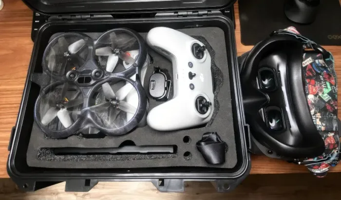 DJI AVATA 1 - 3 BATERIAS E 2 CONTROLES