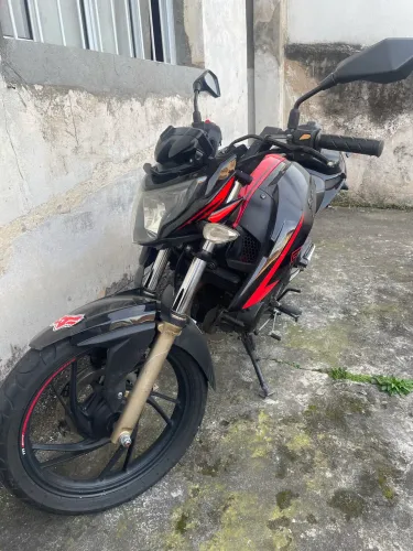 Moto Dafra Apache 200