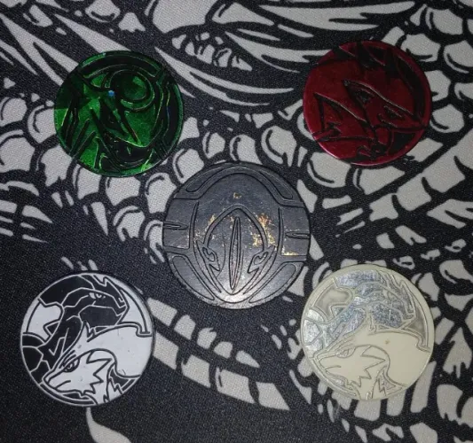 Cartas Pokémon + Moedas para jogar/colecionar