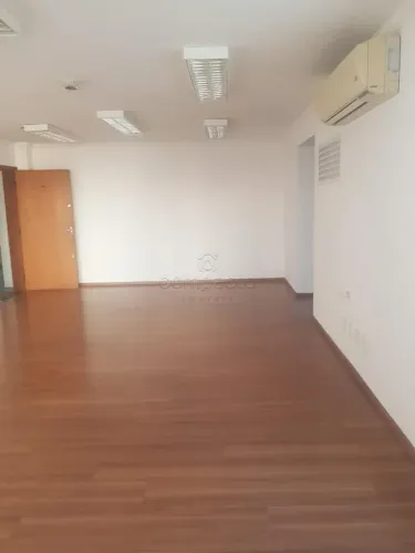 Sala Comercial | 1 Vaga de Garagem | Excelente Localização