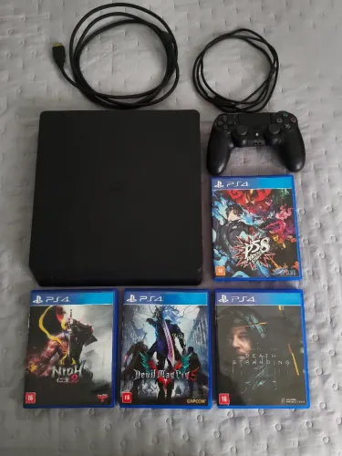 PS4 slim, em perfeito estado