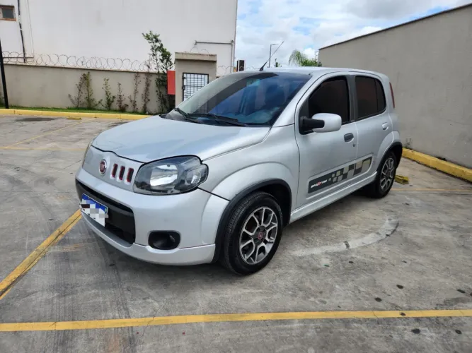Fiat Uno Sporting 1.4 EVO Fire Flex 8V 2P 2012
