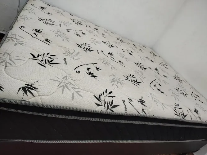 Cama Queen colchão super confortável