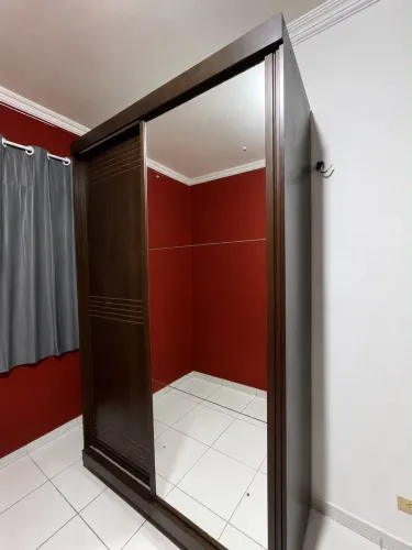 Guarda-Roupa Casal 2 Portas de Correr com Espelho - 2 Gavetas