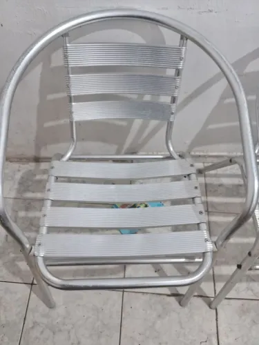 Cadeira de alumínio são 3