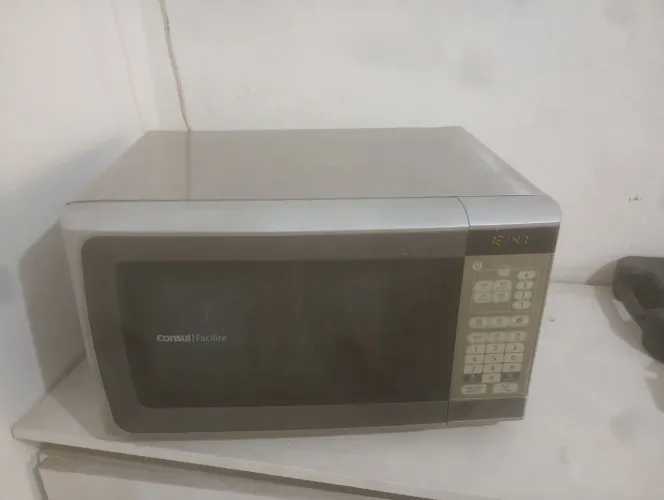 Microondas Brastemp bem conservado