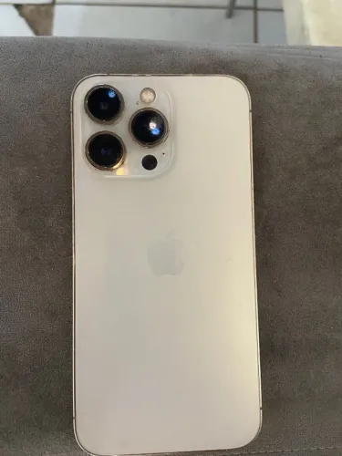 VENDO IPHONE 13Pro com a tela trincada 