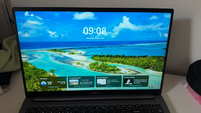 Vende- se notbook book 4 Samsung