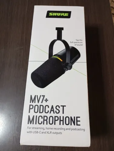 Microfone podcast Shure MV7+
