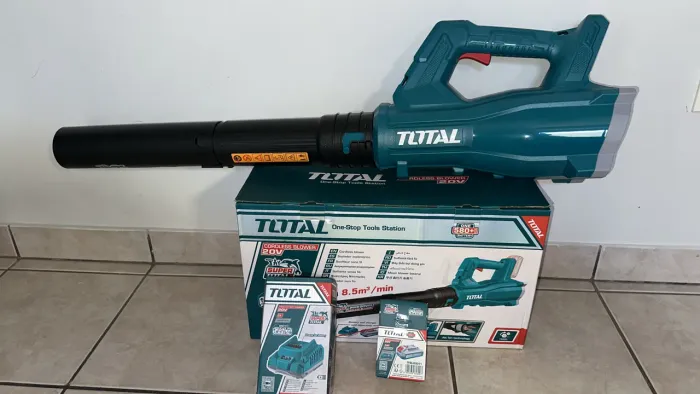 Soprador de Folhas Sem Fio Total + Bateria 2ah + Carregador