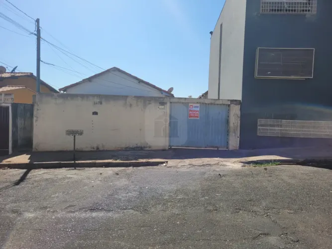 Casa para locação no bairro Martins