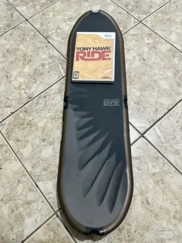 Shape de skate original tony hawk + jogo em ótimo estado para Nintendo wii