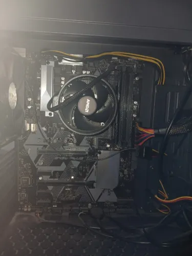 PC Gamer Estiloso, Desempenho e Design para Seus Jogos!"