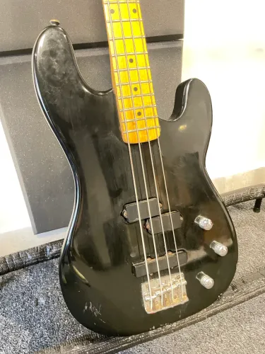 Baixo Dolphin Precision