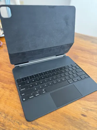 Apple Magic Keyboard 2nd generation 12.9" - teclado mágico segunda geração 