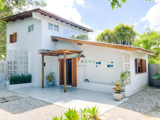 Casa com 3 dormitórios à venda na Ibiraquera  Imbituba/SC