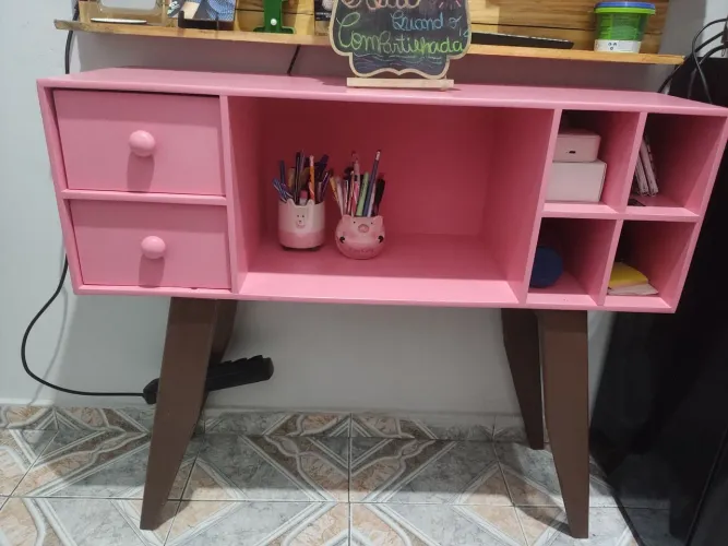 Aparador Retrô Rosa em mdf