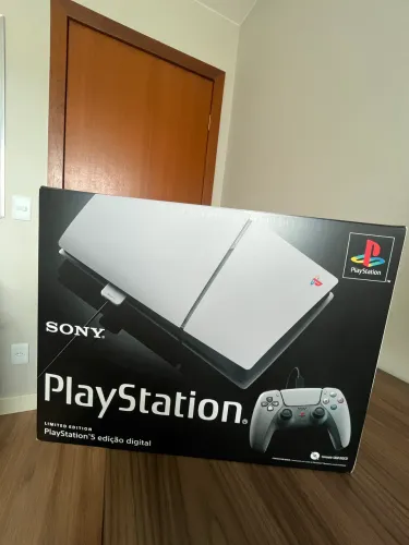 PlayStation 5 Edição Especial 30º Aniversário
