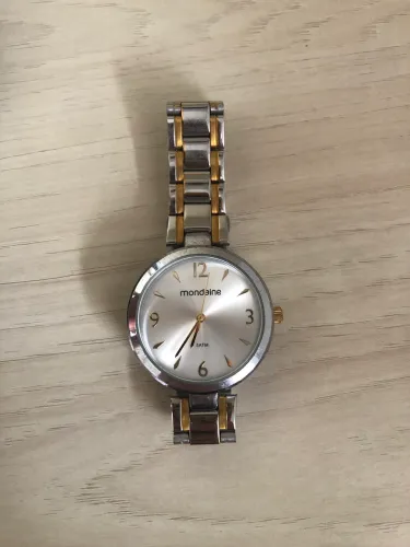 Relógio feminino mondaine 