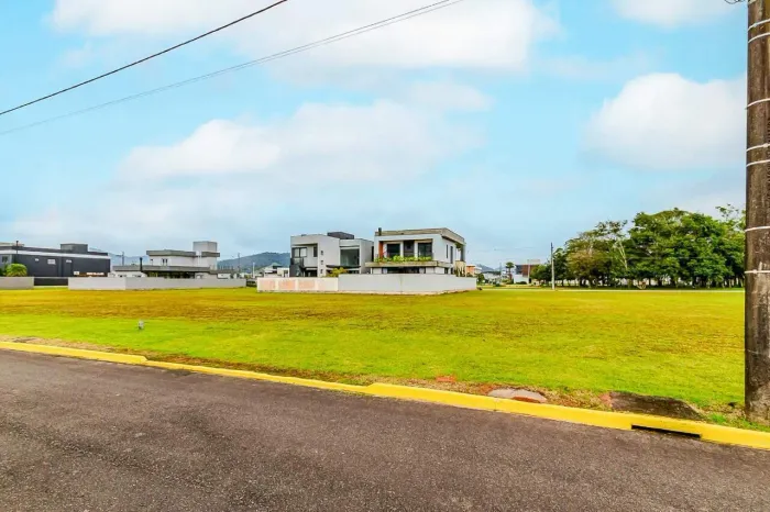 Terreno Caledônia à venda no Centro de Camboriú