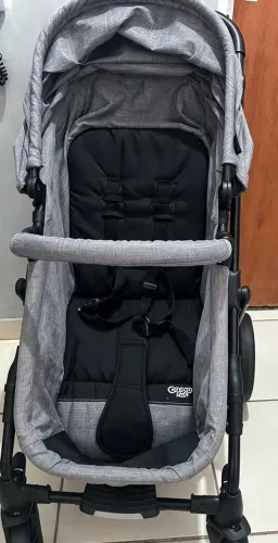 ? VENDO CARRINHO MOISÉS COM BEBÊ CONFORTO