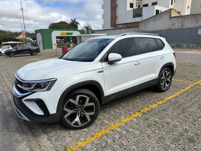 Volkswagen Taos Highline 1.4 250 TSI Flex AUT 2024