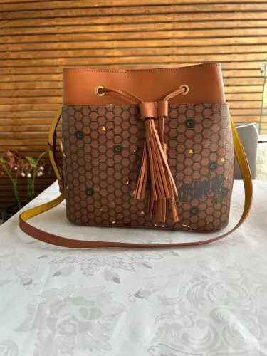 Bolsa bucket Carmim
