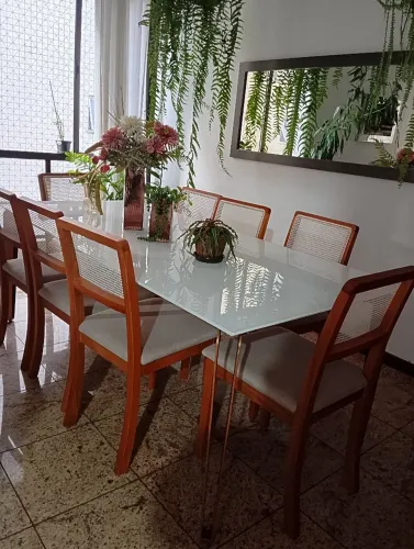 Mesa de 200x1,00 8 lugares.
