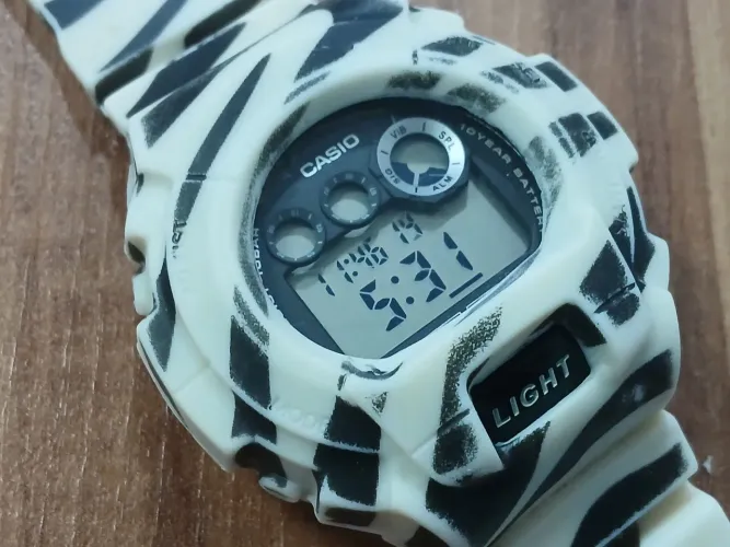 Relógio Casio w-735 
