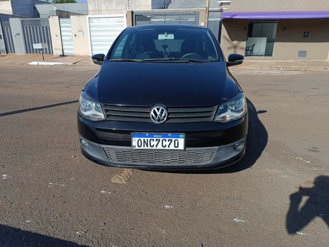 Volkswagen Fox 1.0 MI Total Flex 8V 5P 2013