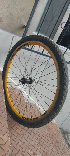 Roda de bicicleta conforme fotos só tenho essa 