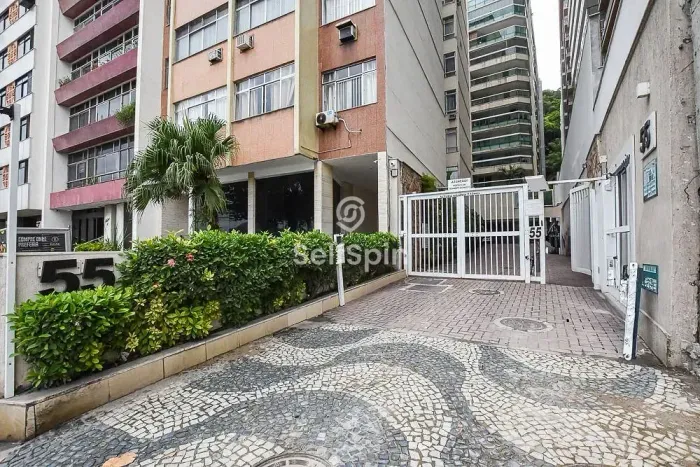 Apartamento de 1 quarto com varanda e vaga para locação