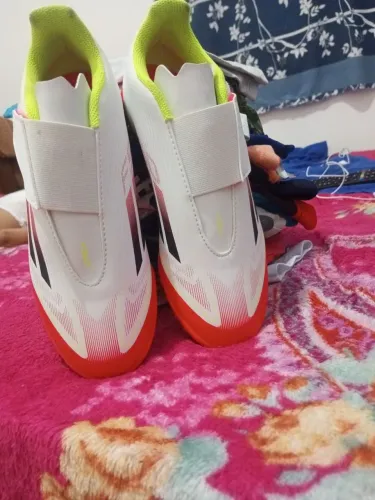 Vendo tênis Adidas novo