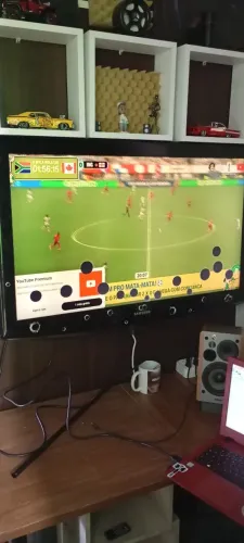 Tv 50 Polegadas (Com Manchas Circulares na parte inferior, não interferem para assistir)