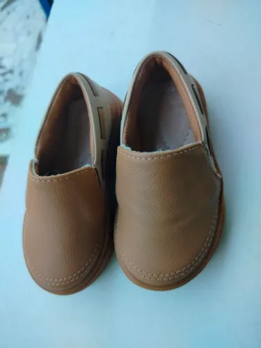 Sapatos valor dos dois , Numero 18