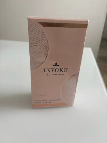 Árabe feminino invoke