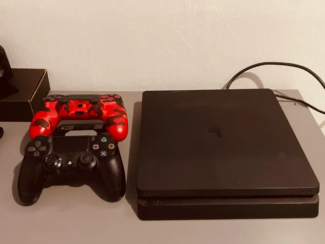 PS4 slim de 1 terá.b vendo ou troco no pc game !!