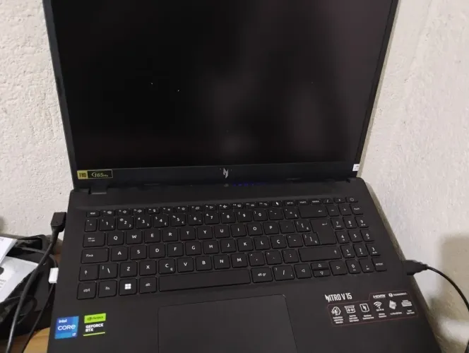 Notebook Acer nitro v15 rtx 4060 8 vram  core i7 13620h 16gb 725bg