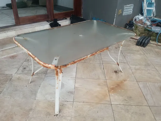 Doação de mesa de varanda