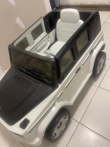 Vende-se carro elétrico infantil.