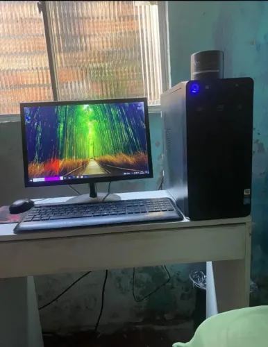 PC Completo Intel Celeron J1800 4GB + Monitor + Teclado e Mouse